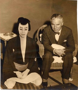 Chaplin_and_a_kabuki_actor_medium