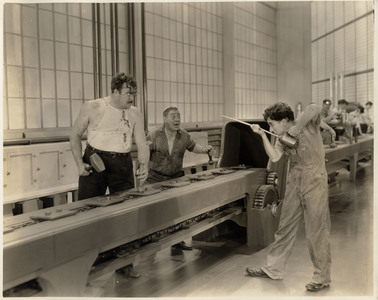 Modern_times_30_medium