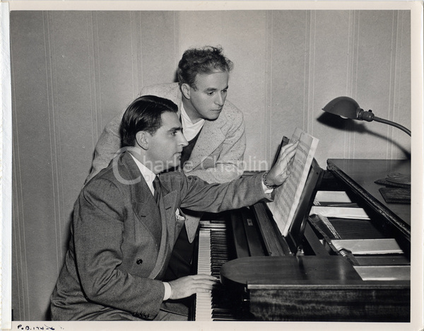 Great_dictator_pub_174-6_cc_with_composer_meredith_willson_big