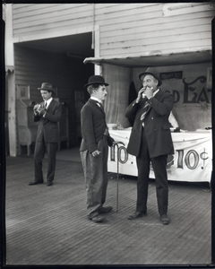 Circus_hot_dog_scene_h_medium