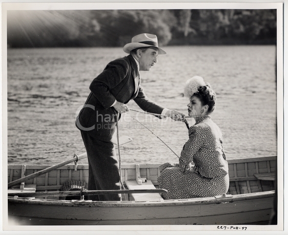 Chaplin with Martha Raye in Monsieur Verdoux